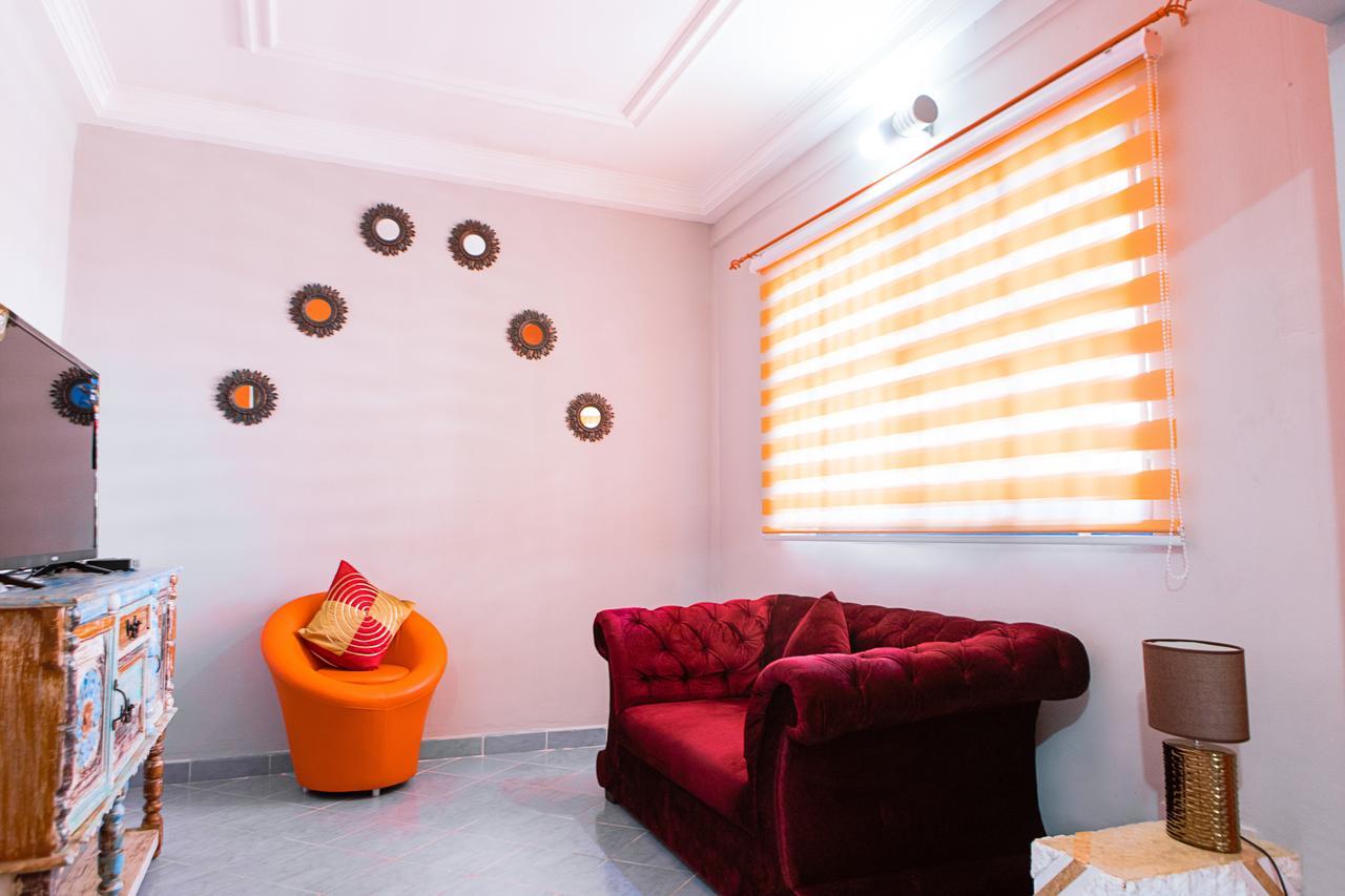 Maxwell Court Apartments Accra Exteriör bild