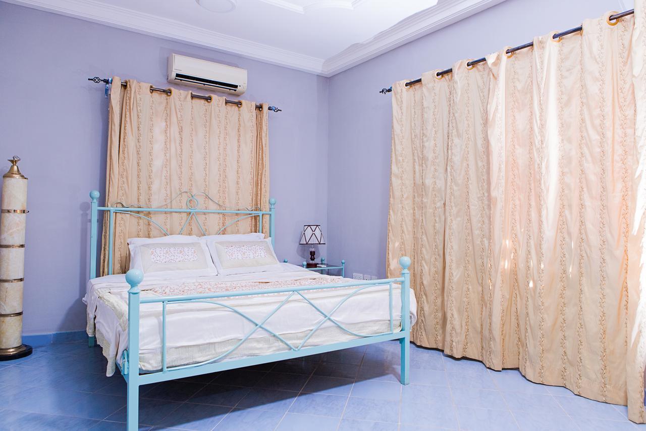 Maxwell Court Apartments Accra Exteriör bild