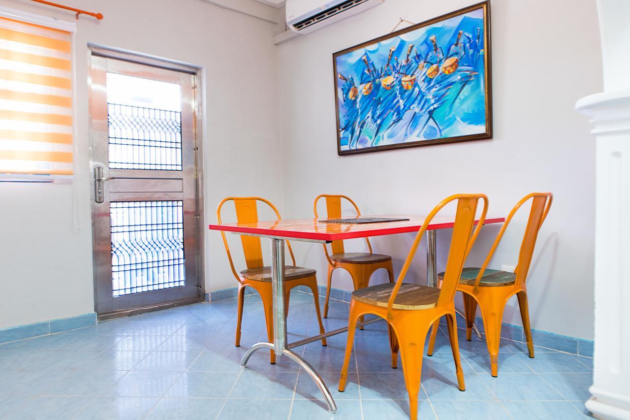 Maxwell Court Apartments Accra Exteriör bild