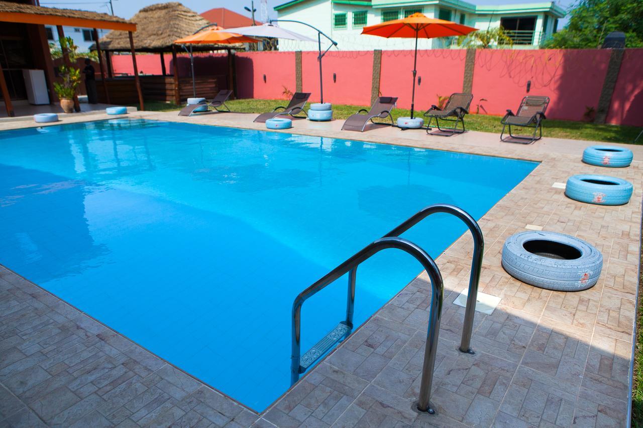 Maxwell Court Apartments Accra Exteriör bild