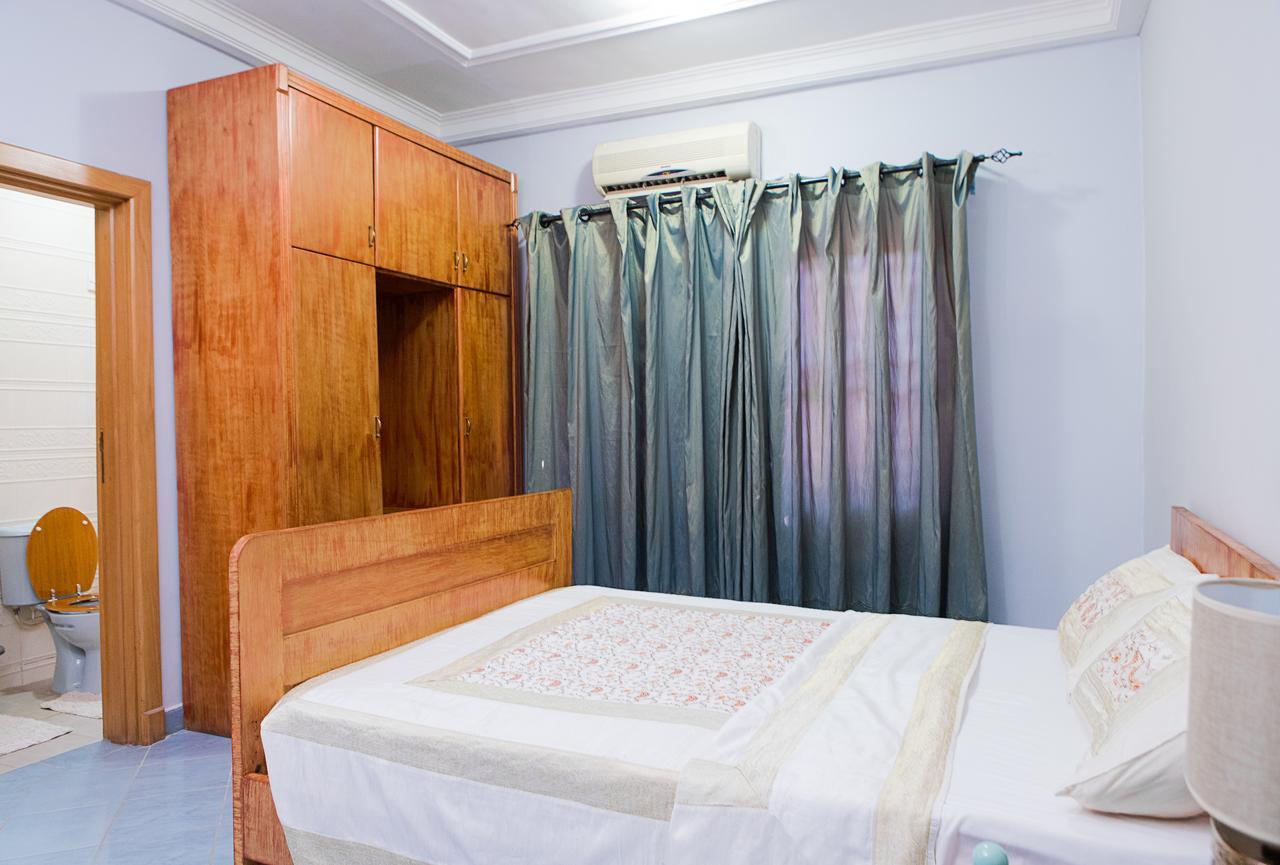Maxwell Court Apartments Accra Exteriör bild