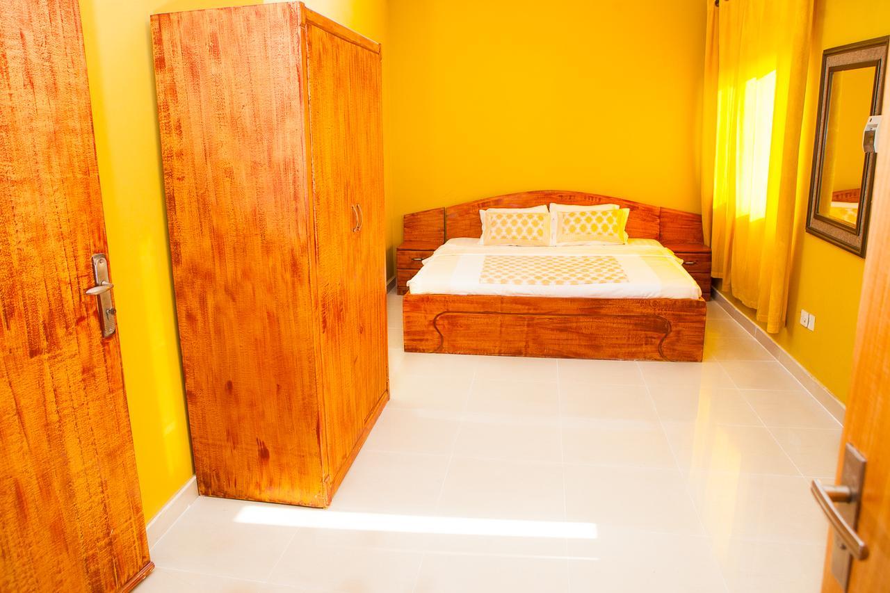 Maxwell Court Apartments Accra Exteriör bild
