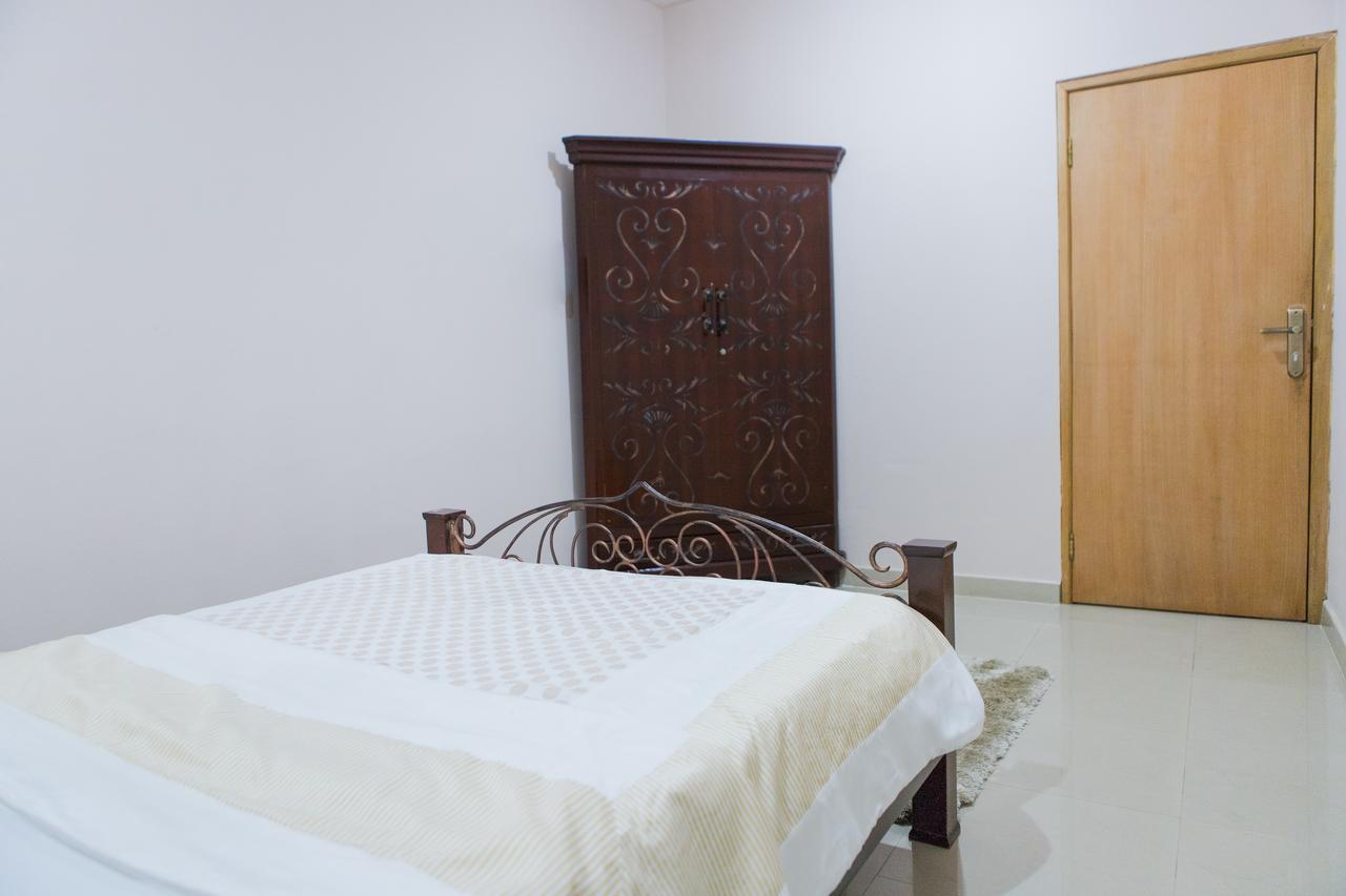 Maxwell Court Apartments Accra Exteriör bild
