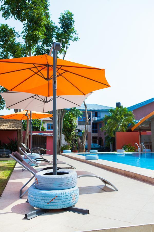 Maxwell Court Apartments Accra Exteriör bild