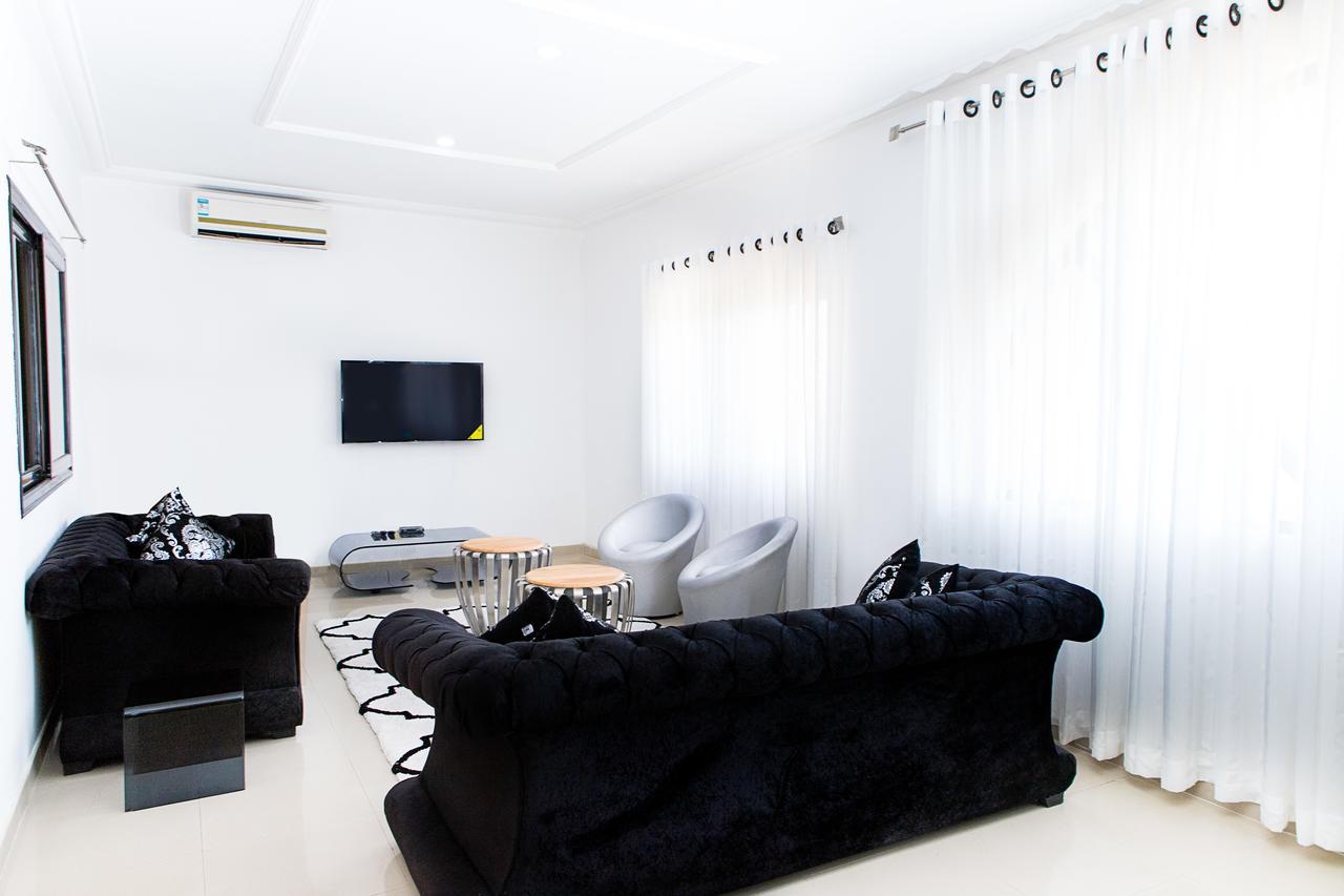 Maxwell Court Apartments Accra Exteriör bild