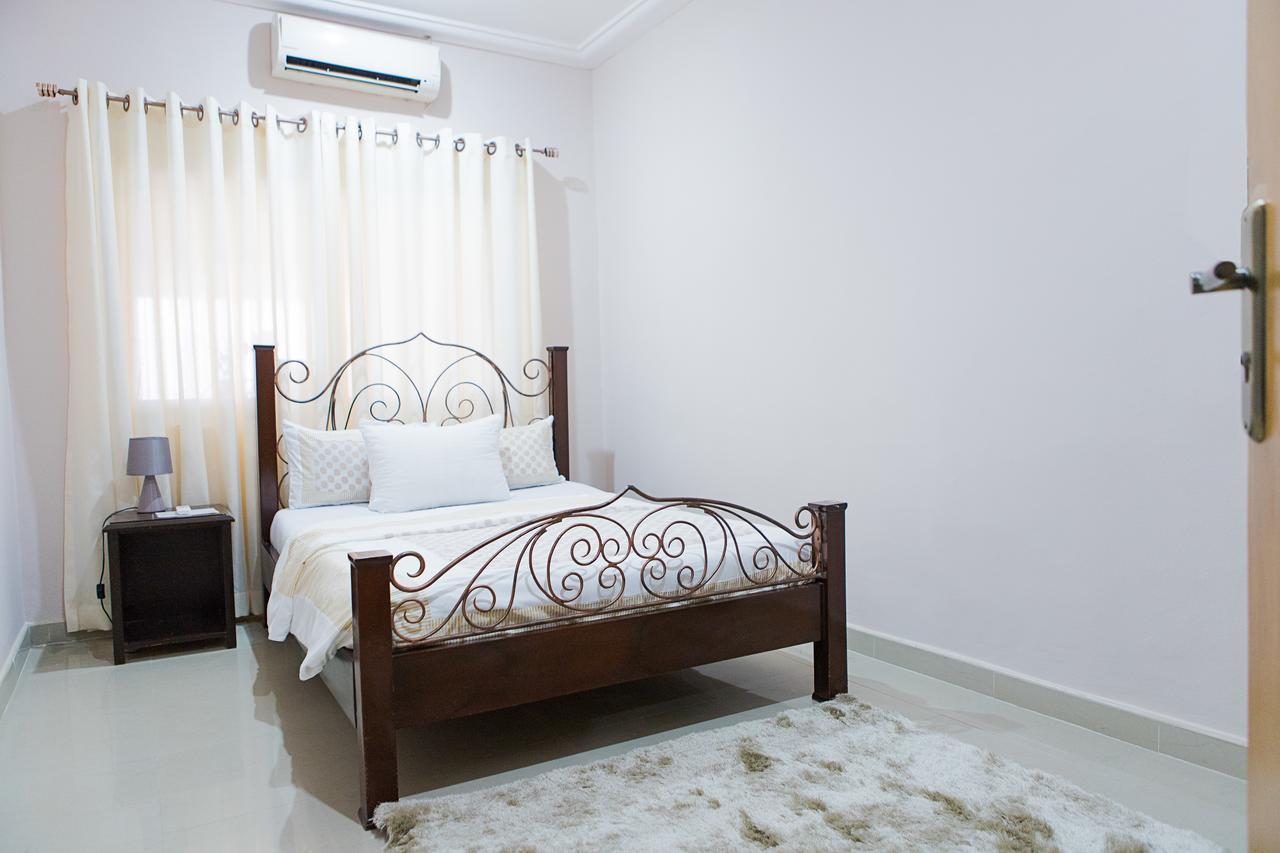 Maxwell Court Apartments Accra Exteriör bild