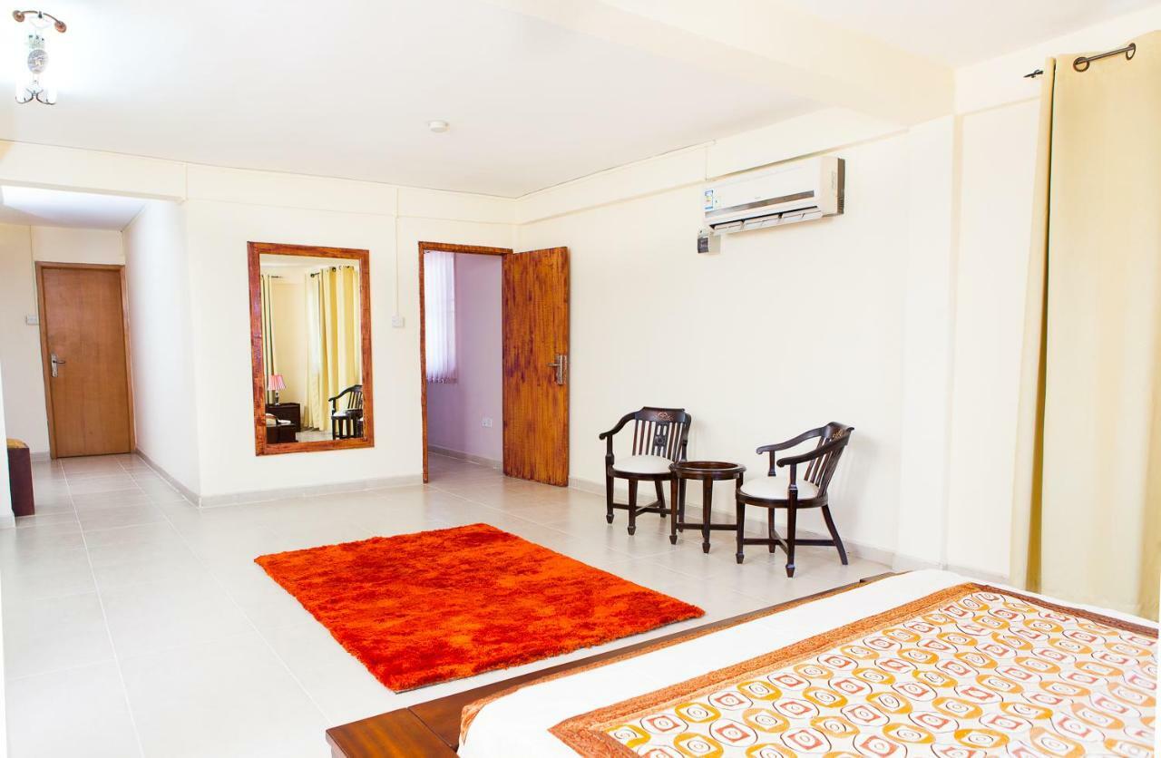 Maxwell Court Apartments Accra Exteriör bild