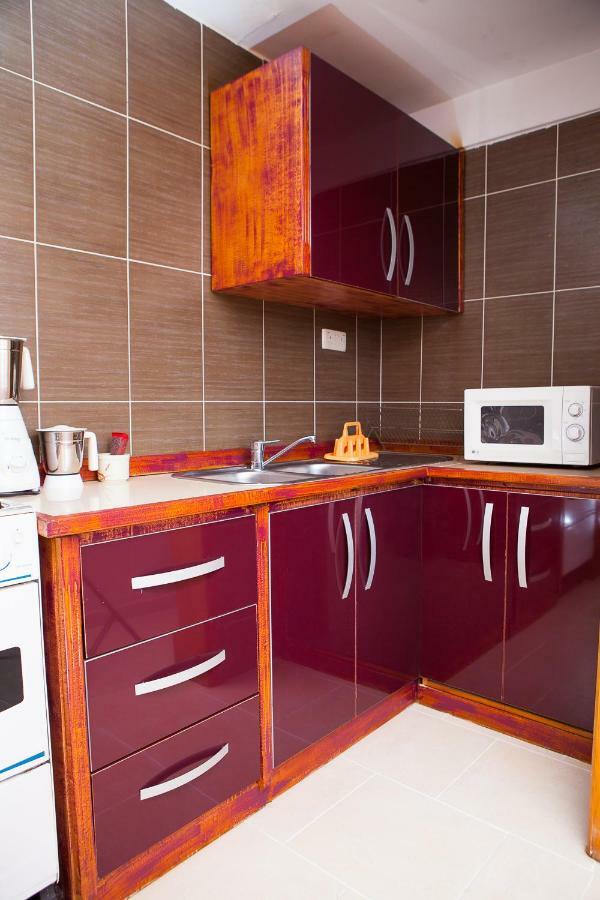 Maxwell Court Apartments Accra Exteriör bild