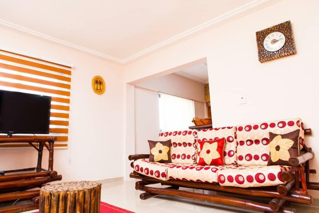 Maxwell Court Apartments Accra Exteriör bild